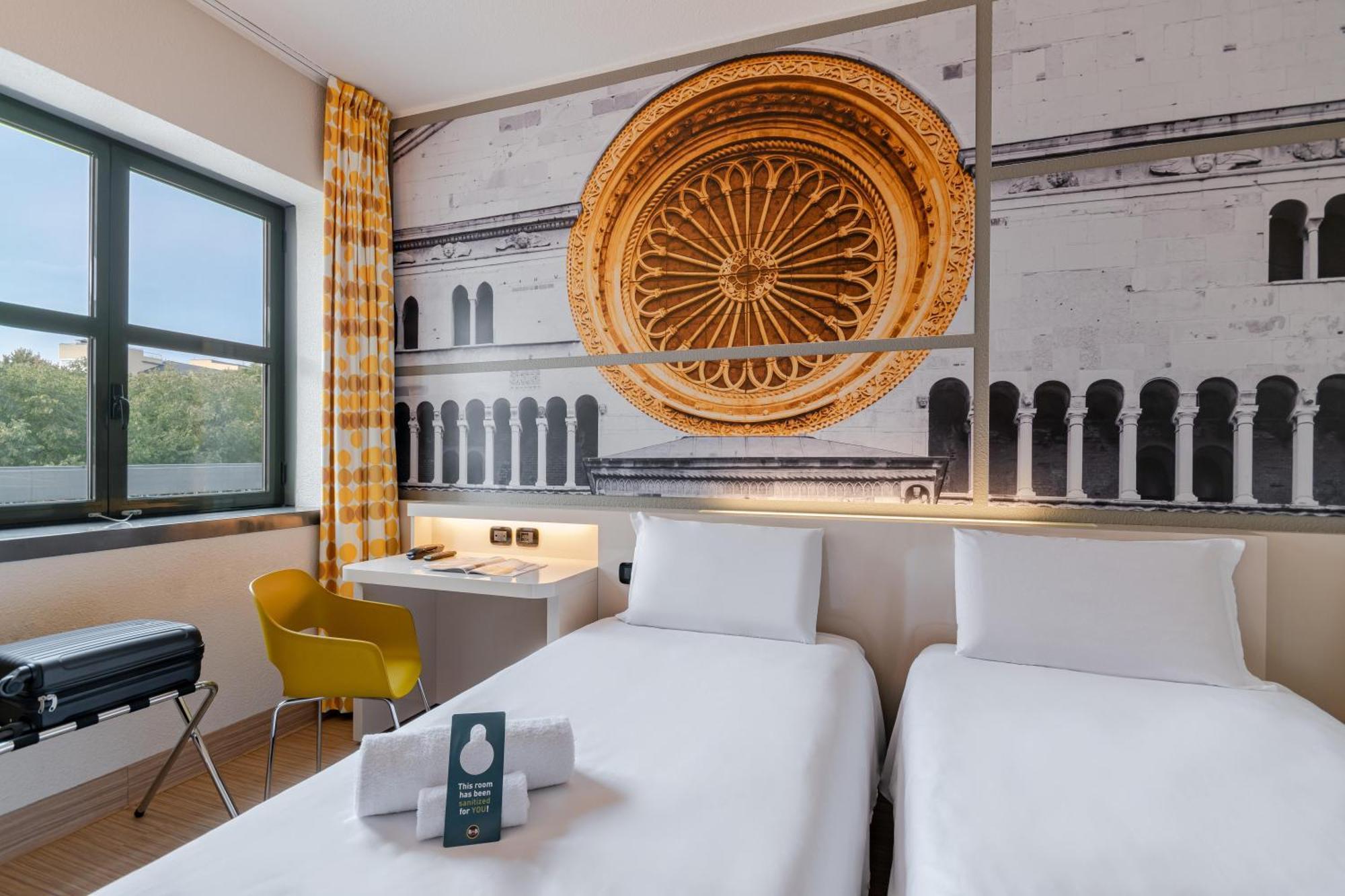 B&B Hotel Cremona Exteriör bild