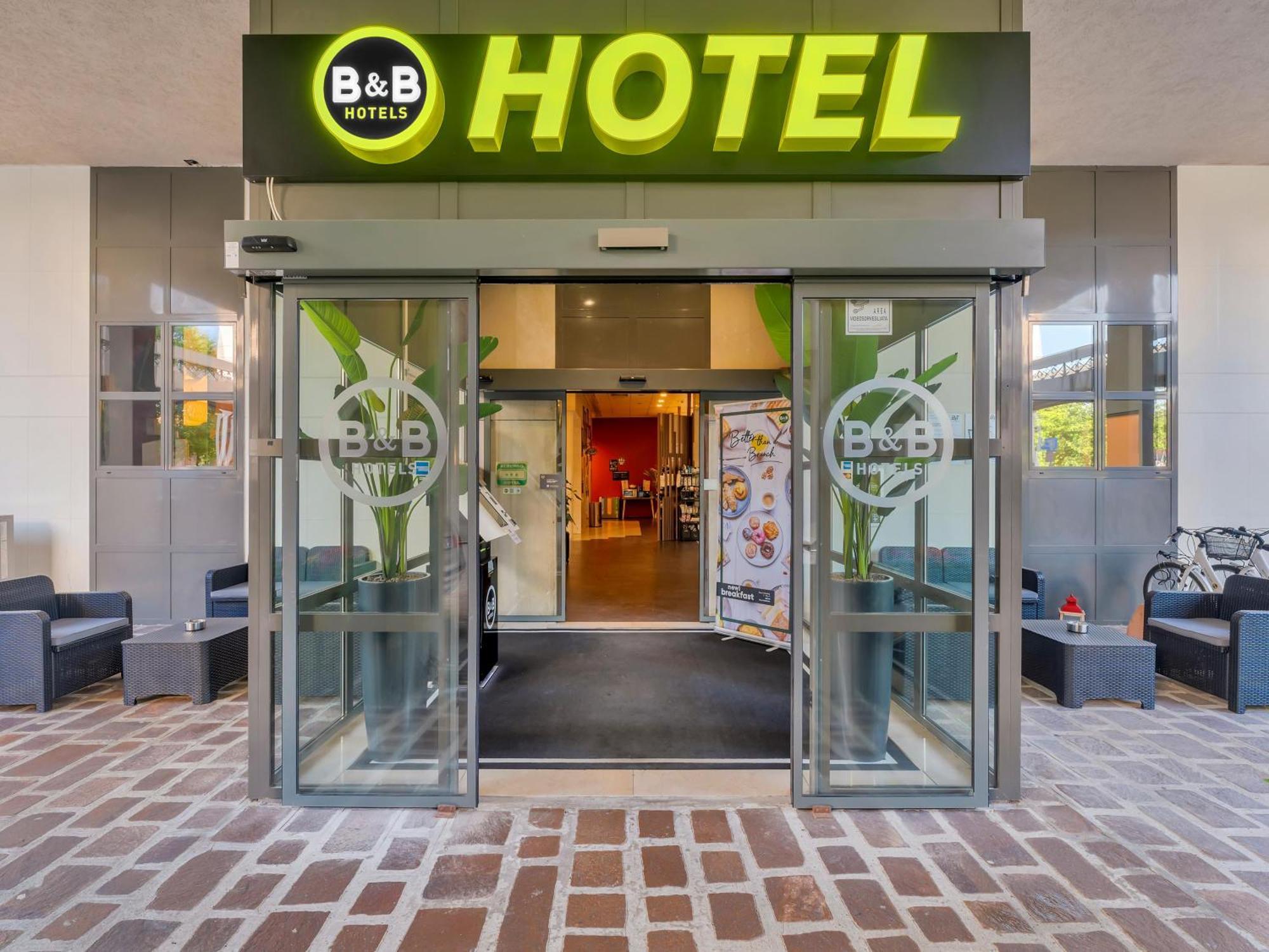 B&B Hotel Cremona Exteriör bild