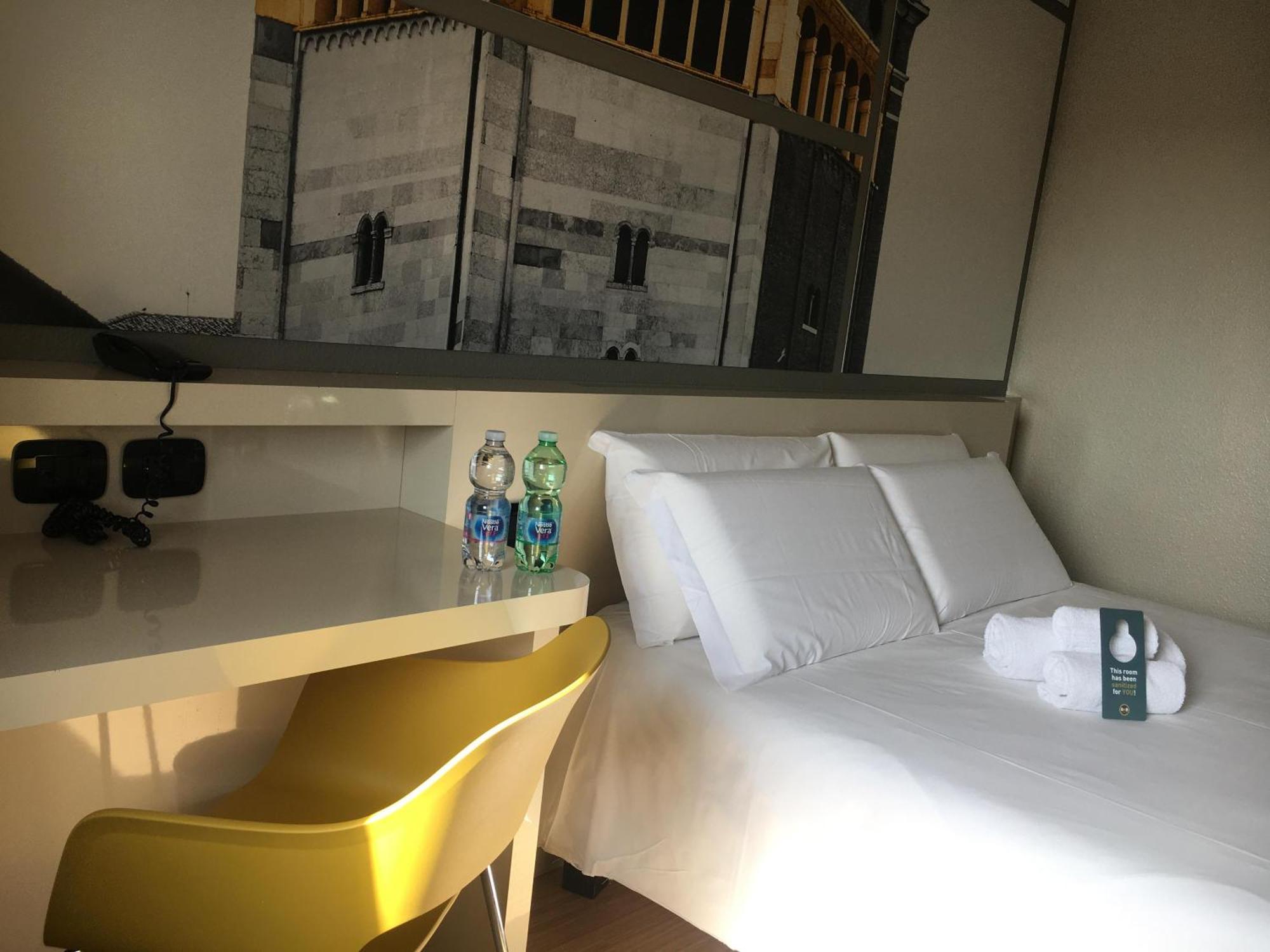 B&B Hotel Cremona Exteriör bild